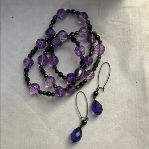 Purple and Black Beaded Necklace with Elegant Design